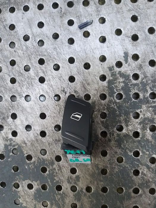 Buton geam electric dreapta spate skoda yeti 5l 1z0959856