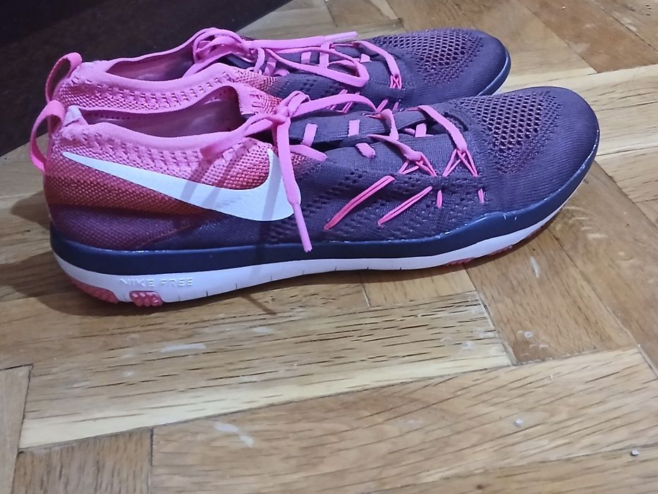 Маратонки NIKE Намаление