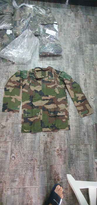 Haine militare camuflaj
