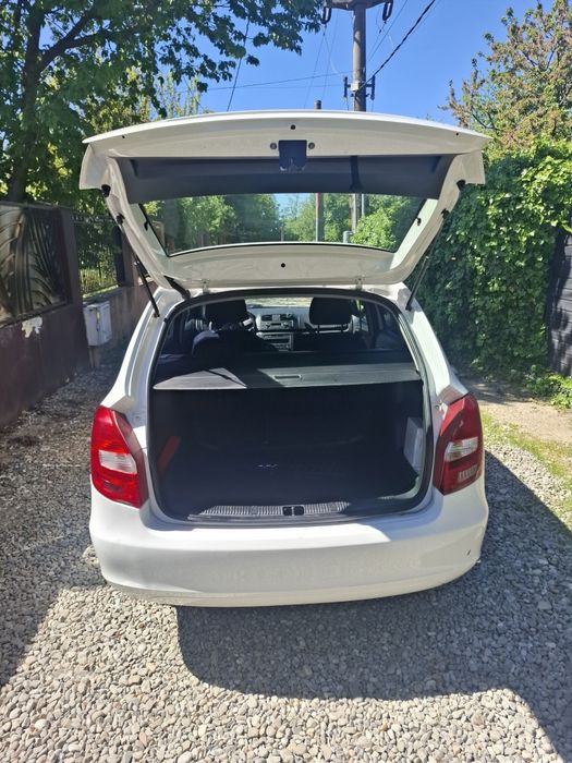 SKODA Fabia 2013 — imagine 3
