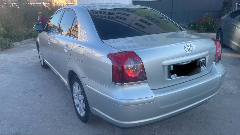 Продаю Toyota Avensis 2007