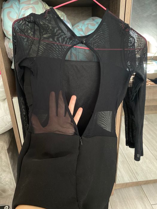 Черна дамска рокля с деколте на гърба р-р XS