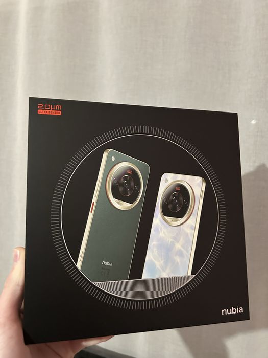 Телефон Nubia Z60 ultra