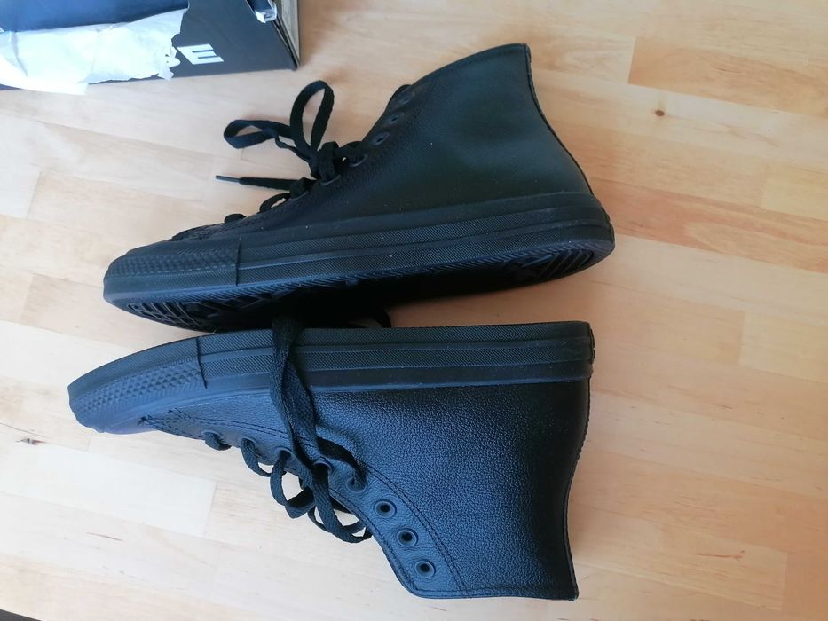 Gheata Tenesi Converse Chuck Taylor unisex piele naturala, marimea 39.5–40, noi in cutie originala Bascheti Incaltaminte Sport BARBAT BAIAT Dama Copii