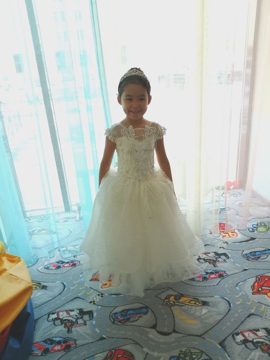 Продам платье белое