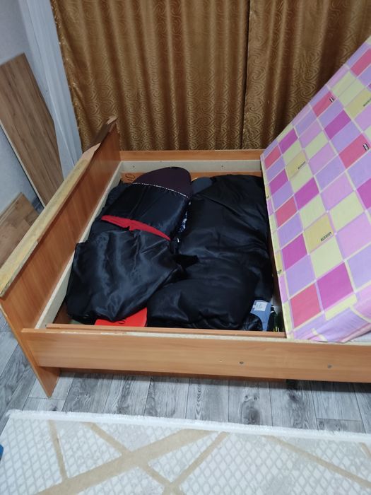 Срочно продам кровать