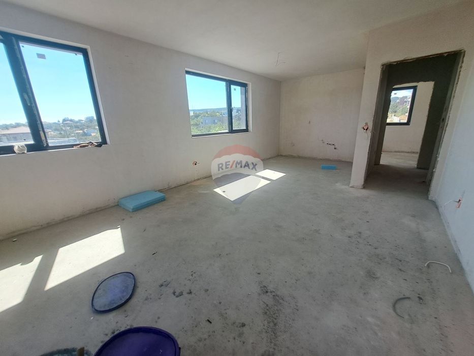 Продава се Двустаен апартамент в Варна, м-т Траката - 76 кв.м за 1435 €/кв.м - Снимка #1