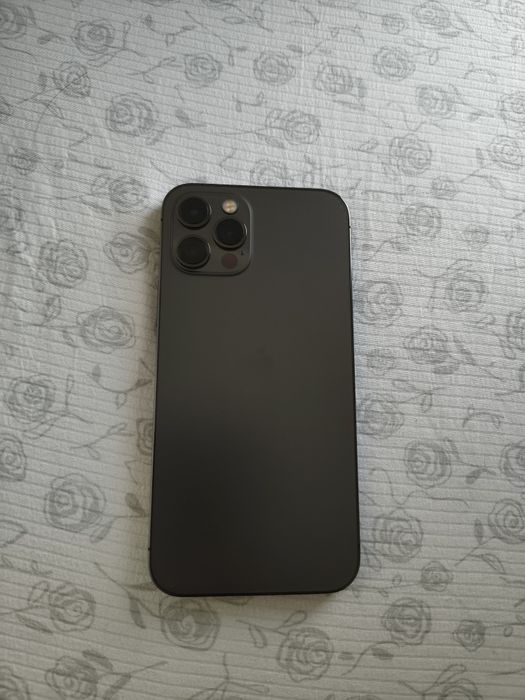 Продам Iphone 12 pro