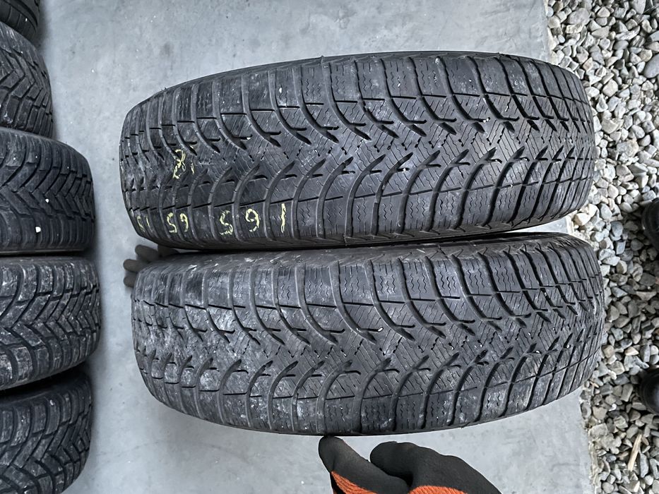 Anv m+s 165/65/15 Semperit/Michelin