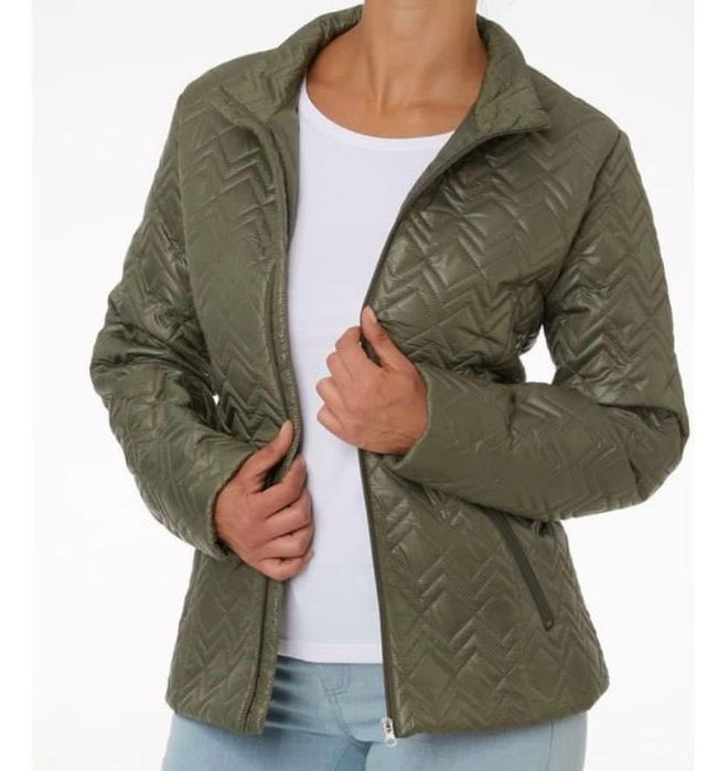 Дамски олекотени якета различни цветове и размери