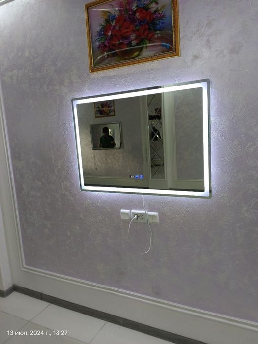 Продается зеркало новый