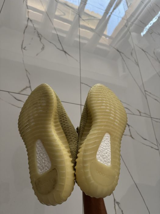 Yeezy 350 V2 Marsh 45