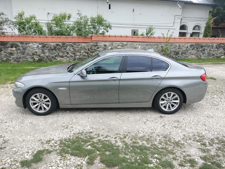 BMW SERIA 5 F10  520D Steptronic  2011
