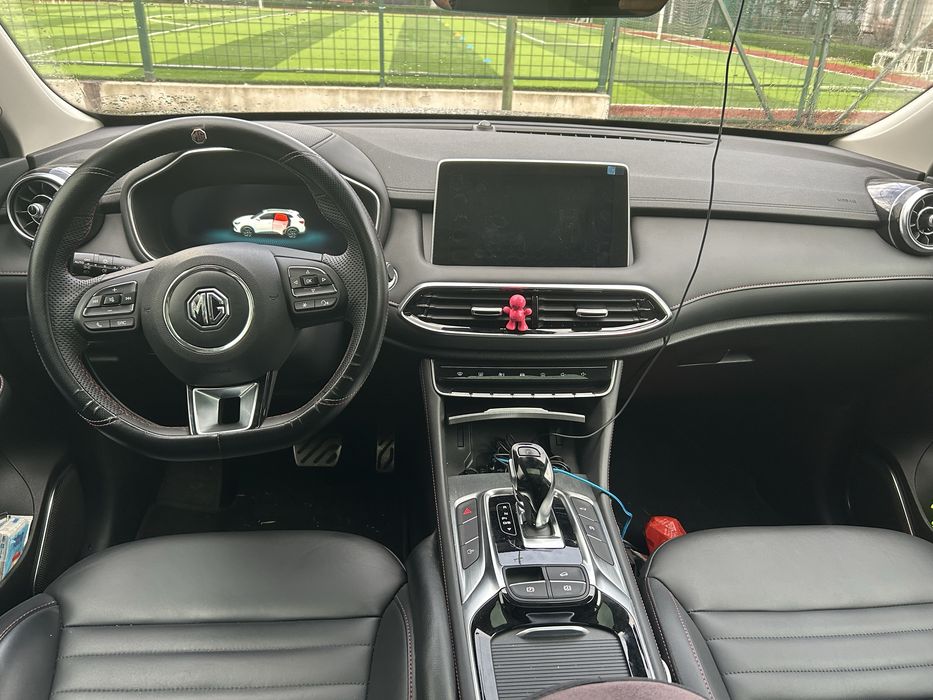 MG HS 1.5 T-GDI 162 CP