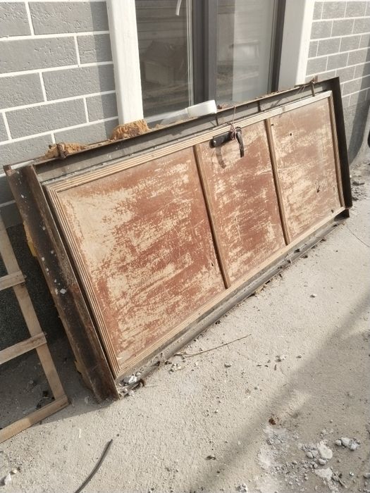 Срочно продам железный двери