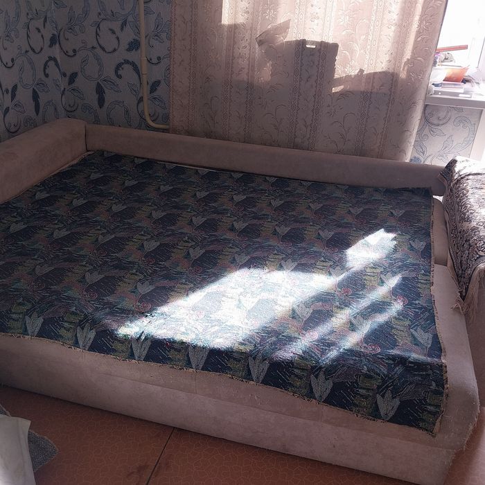 Продам раскладной диван.