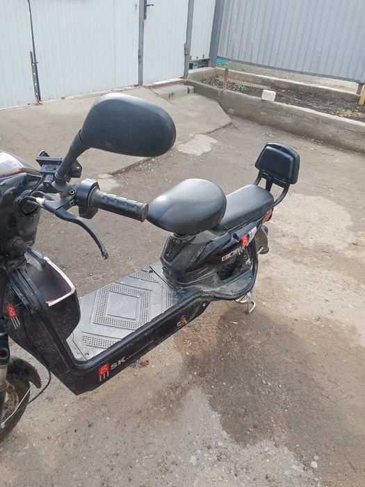 Ск8 скутор продам
