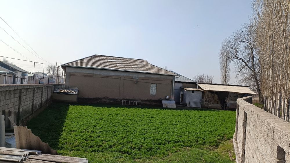 Продается участок 4 сотки, газ, свет, дорога асфальтированная, Навруз.