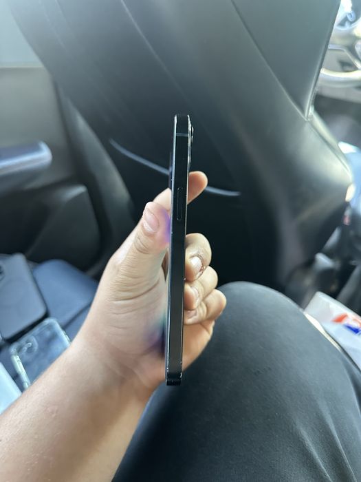 13 iPhone 128gb.