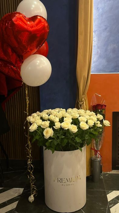 Цветы белое роза 51 штук