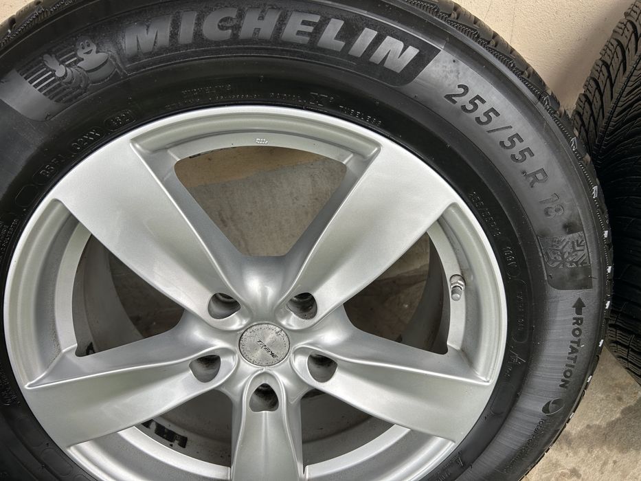 Roti iarna originale Touareg pe 18 cu prindere 5x130