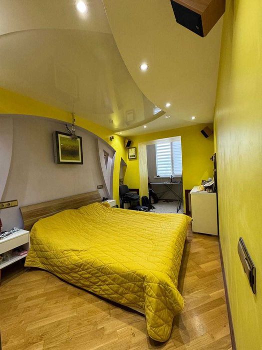 Продажа 4-комнатной квартиры р-н Диана