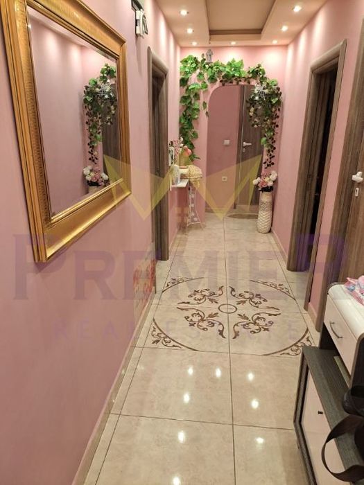 Продава се Четиристаен апартамент в Варна, Възраждане 1 - 100 кв.м за 1173 €/кв.м - Снимка #6