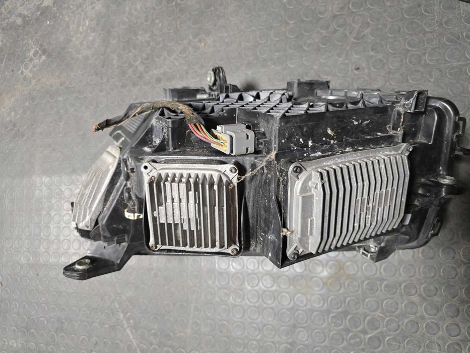 Десен оборудван LED фар за Mercedes GLC W253