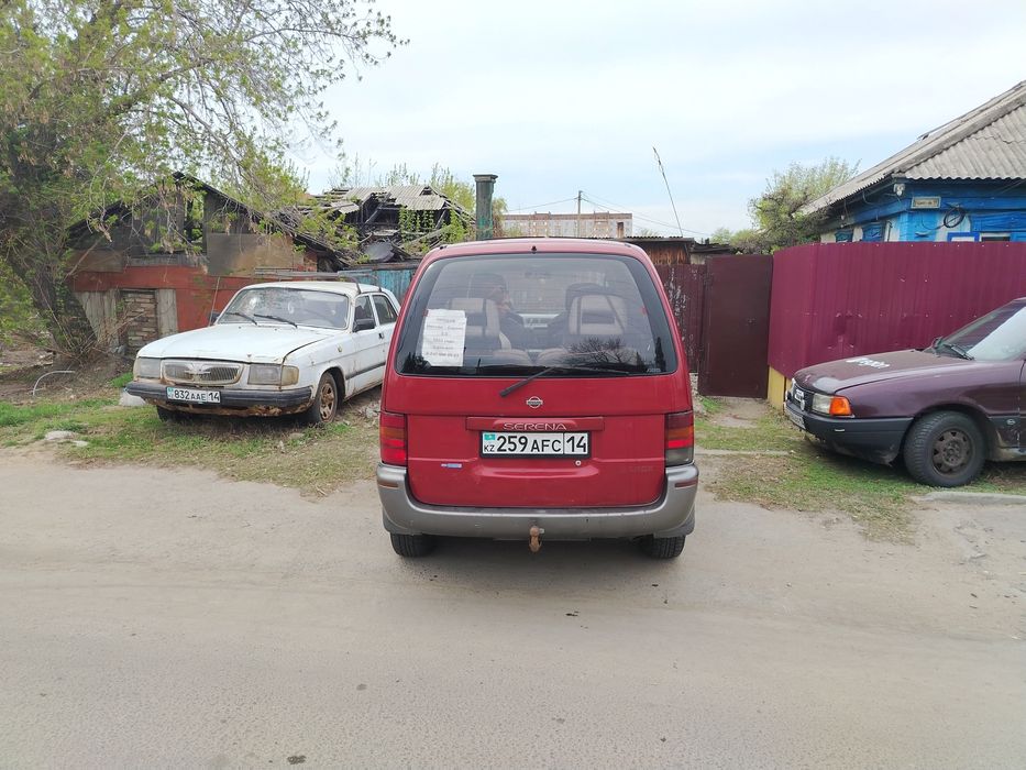 Продам Nissan Serena