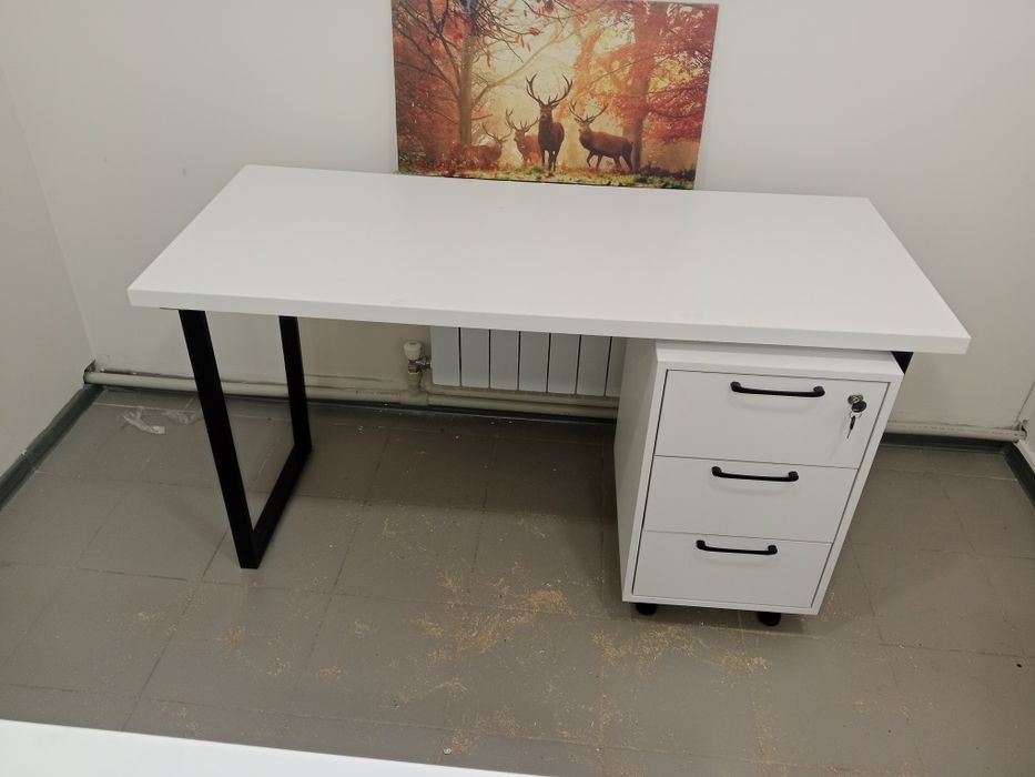 Стол компьютерный письменный