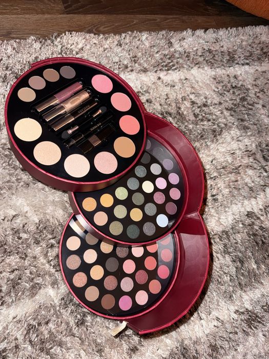 Мултифункционална палитра Douglas