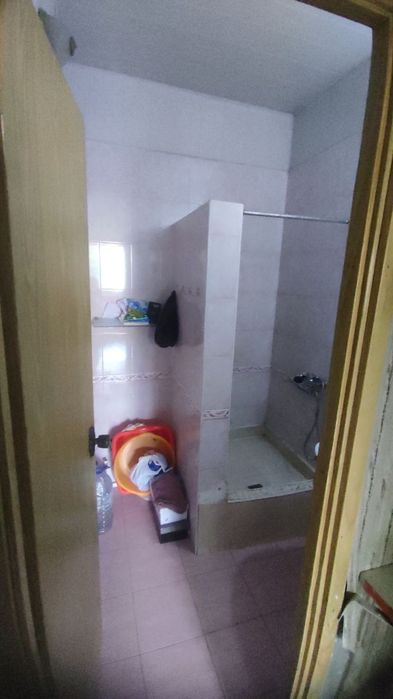 Продается 3/3/4 квартира,без ремонта,ориентир спорткомплекс Умид.