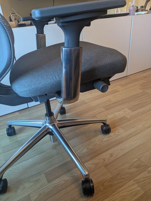 Ергономичен офис стол Colamy Atlas