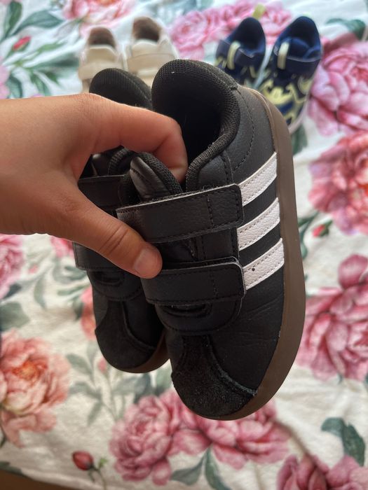 Маратонки adidas и  Nike 26-27 размер