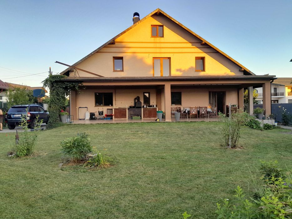 Casa deosebita,solida, sat Sasar, jud Maramures, zona vamii, 10 ari