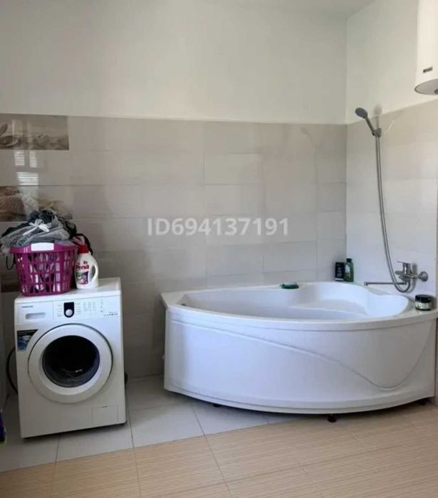 Срочно! Жеке тұрған үй 300 м²