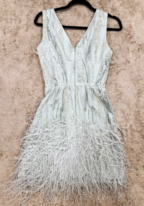 Rochie verde cu pene de strut si paiete
