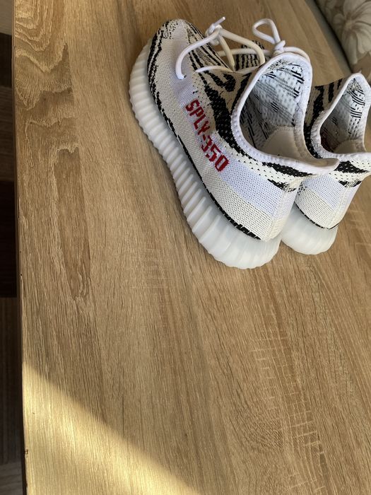 Adidas yeezy boost 350 zebra