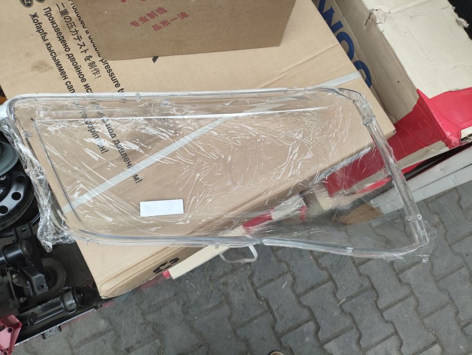 Стекло фара хайладер