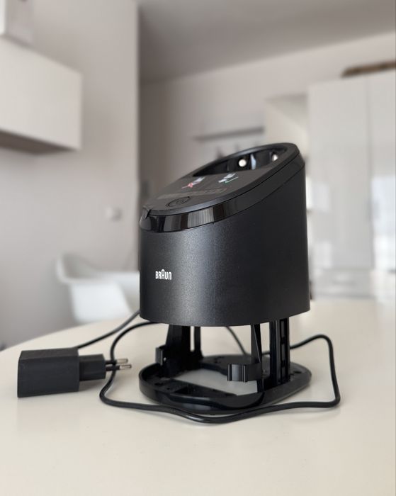 Statie de incarcare Braun Power Case + Statie curatare si incarcare