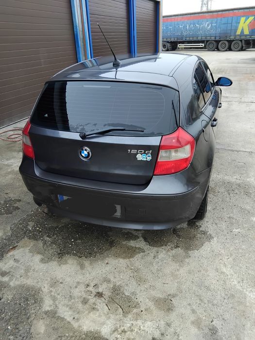 Vând bmw seria 1
