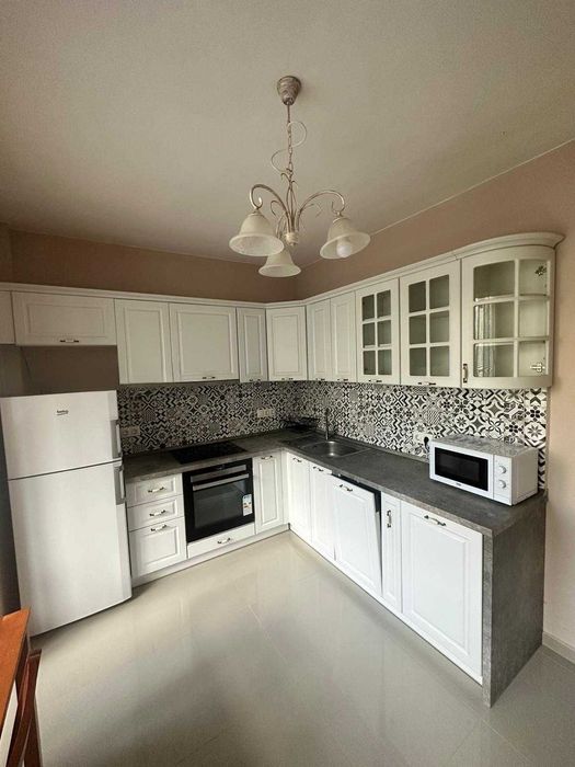 Дава се под наем Двустаен апартамент в София, Лозенец - 65 кв.м за 498.27 € - Снимка #2