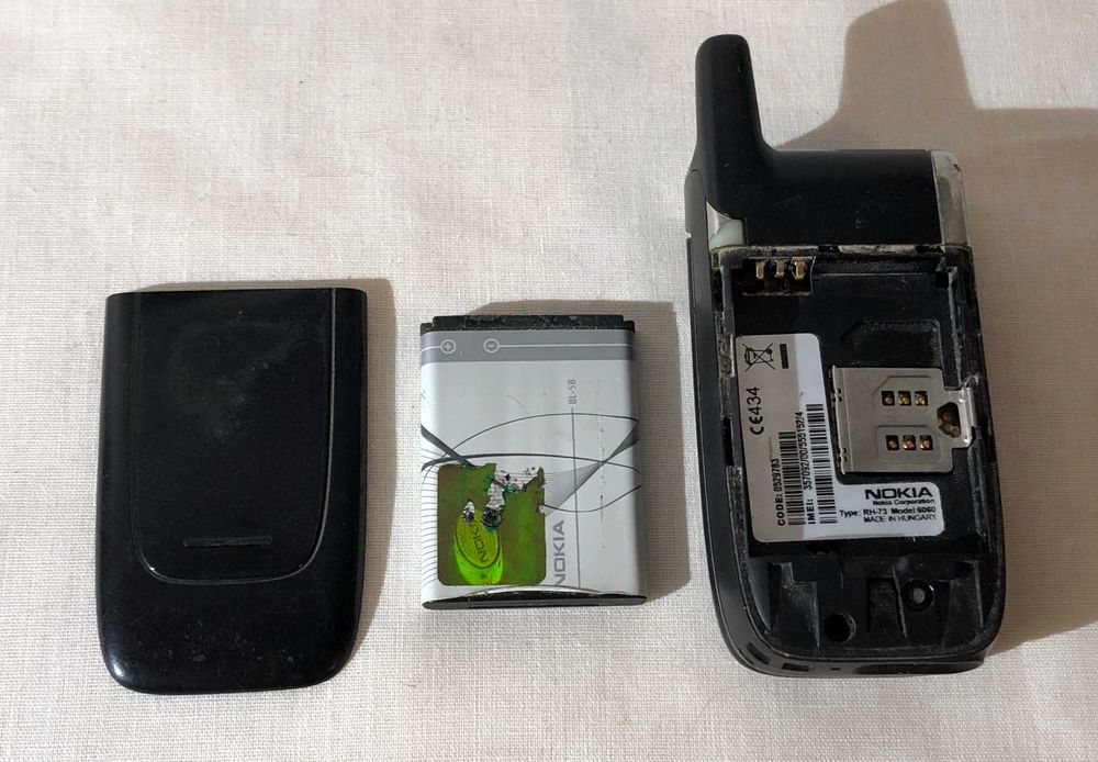 Telefon mobil Nokia 6060 - neprobat - colectie - fara incarcator