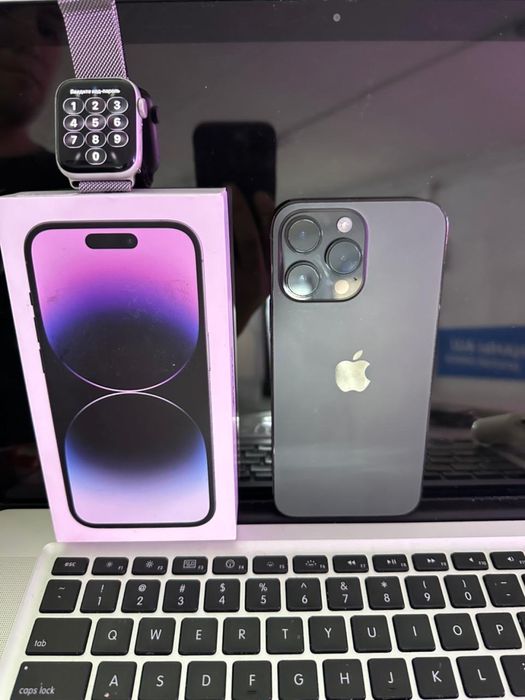 Продам два айфона