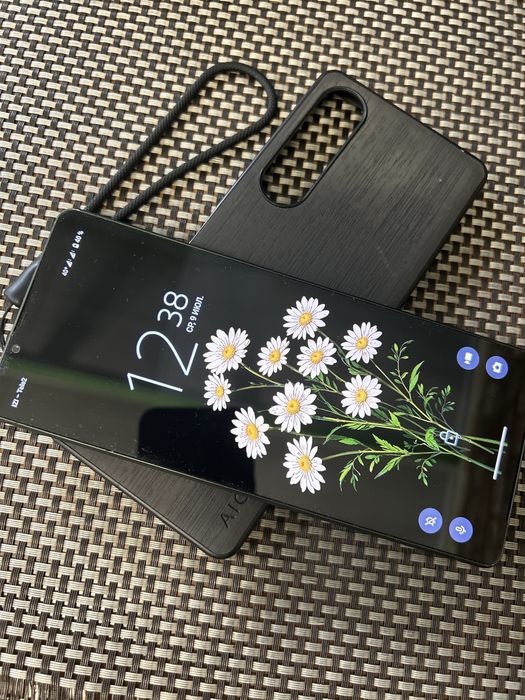 Продам смартфон  Sony Xperia 1 Mark V