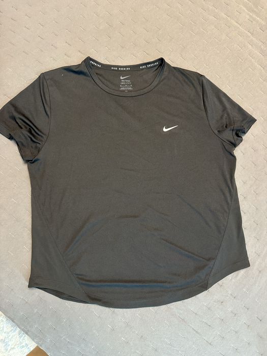 Фудболка женский найк Nike