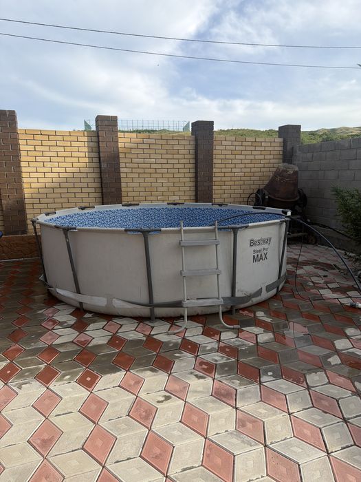 Продам бассейн Bestway Steel Pro Max