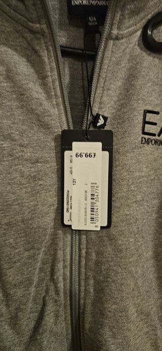 Чисто нов детски спортен екип EA7 12y