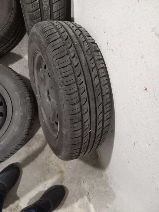 Летни Гуми на джанти