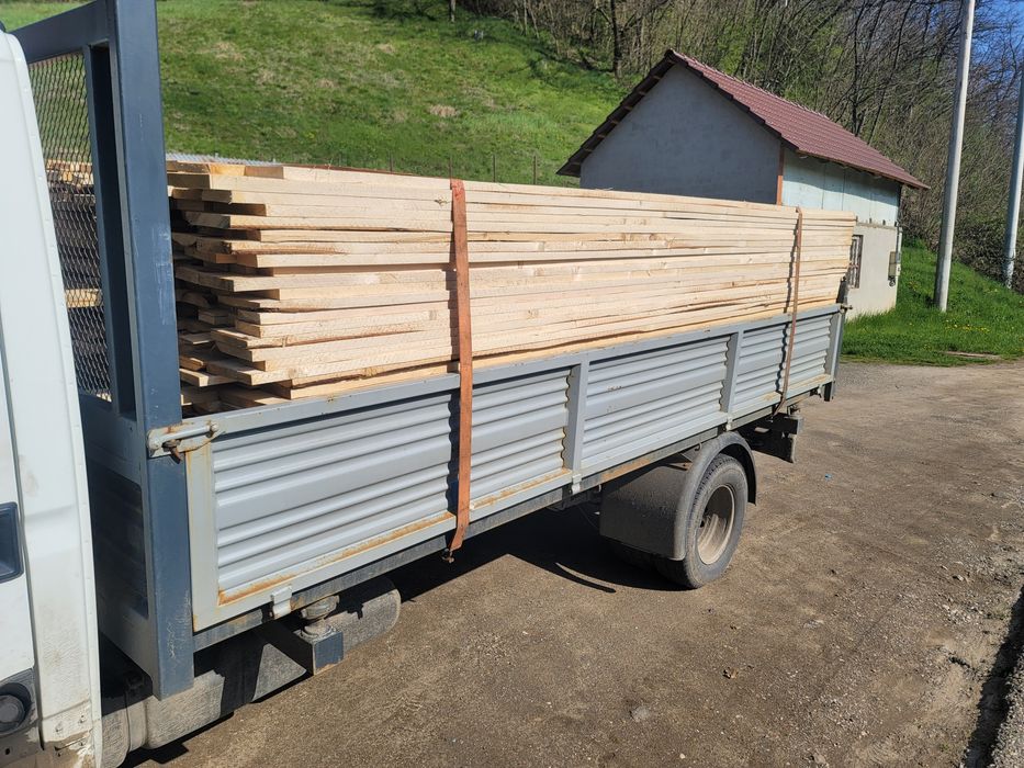 Cherestea, grinzi, caferi, clești, corni, căpriori, frize, lațuri